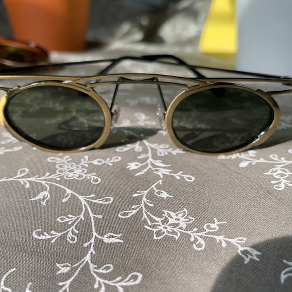 Sunglasses - Picture 3 of 3